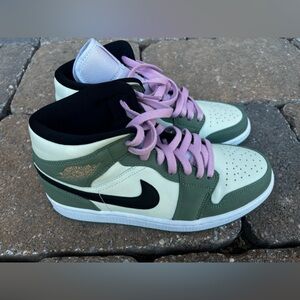 Nike Women's Green and Pink Jordan Sneakers